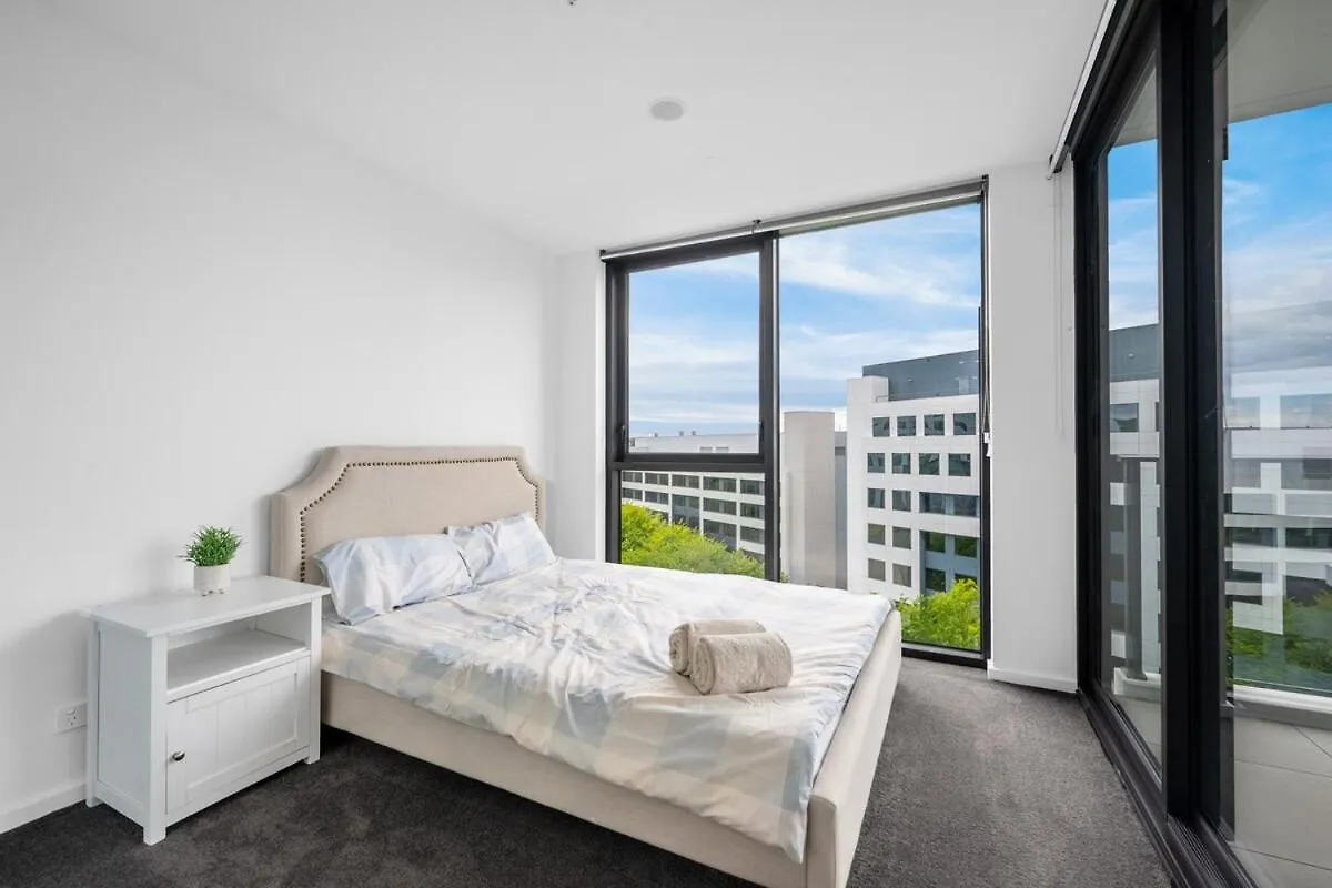 Modern City 2B&2B Retreat Await Canberra Australia
