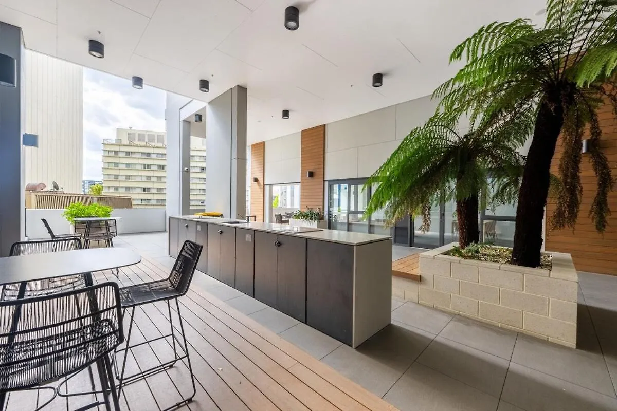 Modern City 2B&2B Retreat Await Canberra Apartment